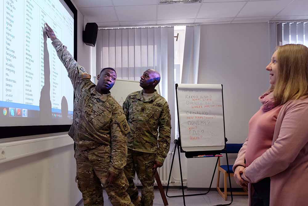 7th MSC Civil Affairs Soldiers learn Russian language basics