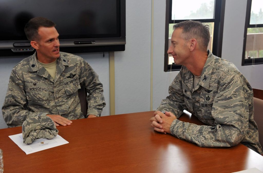 Air Force Special Operations School commandant learns about DLIFLC