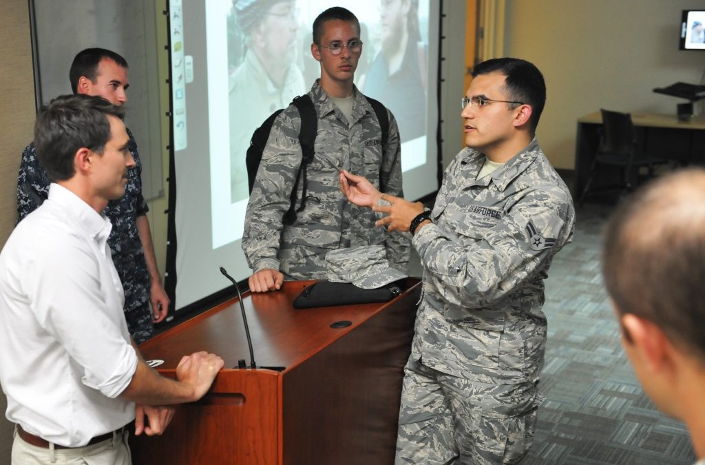 Expert on Islamic State speaks to DLIFLC students